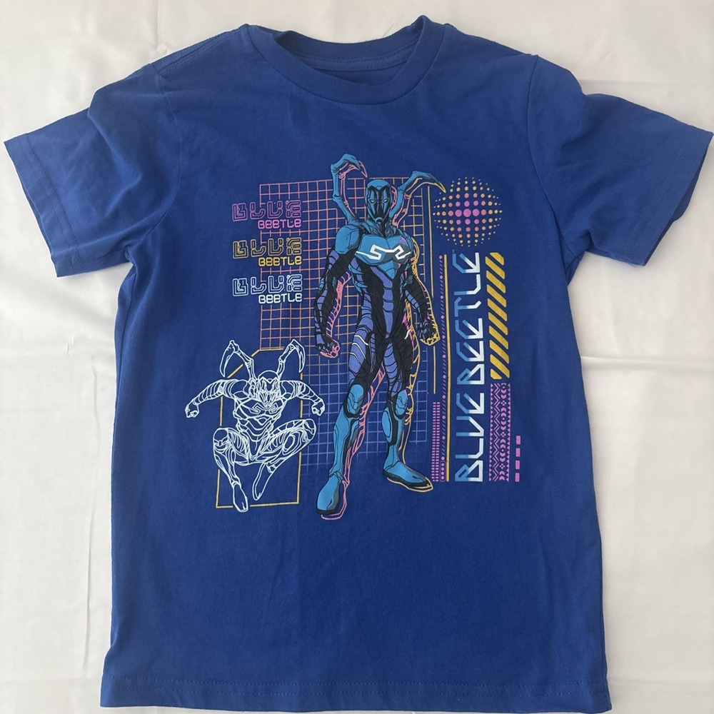 Marvel Blue Beetle Superhero Graphic T Shirt Boys Size Small Blue Pullover